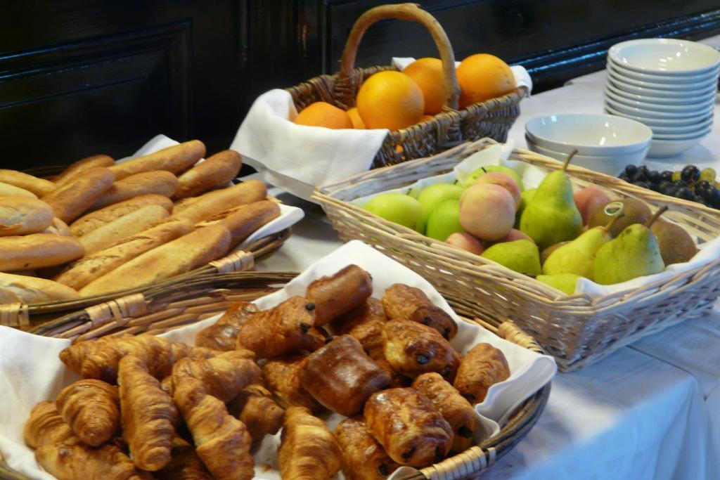 Hostellerie D'Heloise Logis Cluny Ngoại thất bức ảnh